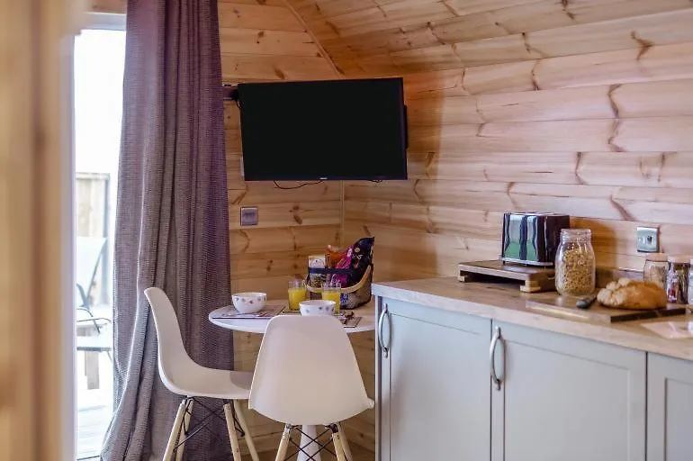 My Happy Hounds Glamping Hotel Northallerton Campsite